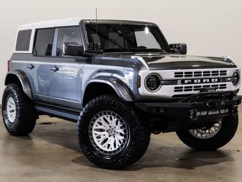 Used 2025 Ford Bronco Heritage Edition image 4