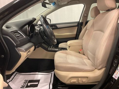 Used 2019 Subaru Outback 2.5i Premium image 13