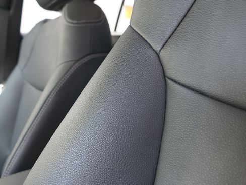 Used 2023 Toyota Corolla Cross XLE w/ Convenience Package AWD/4WD image 14