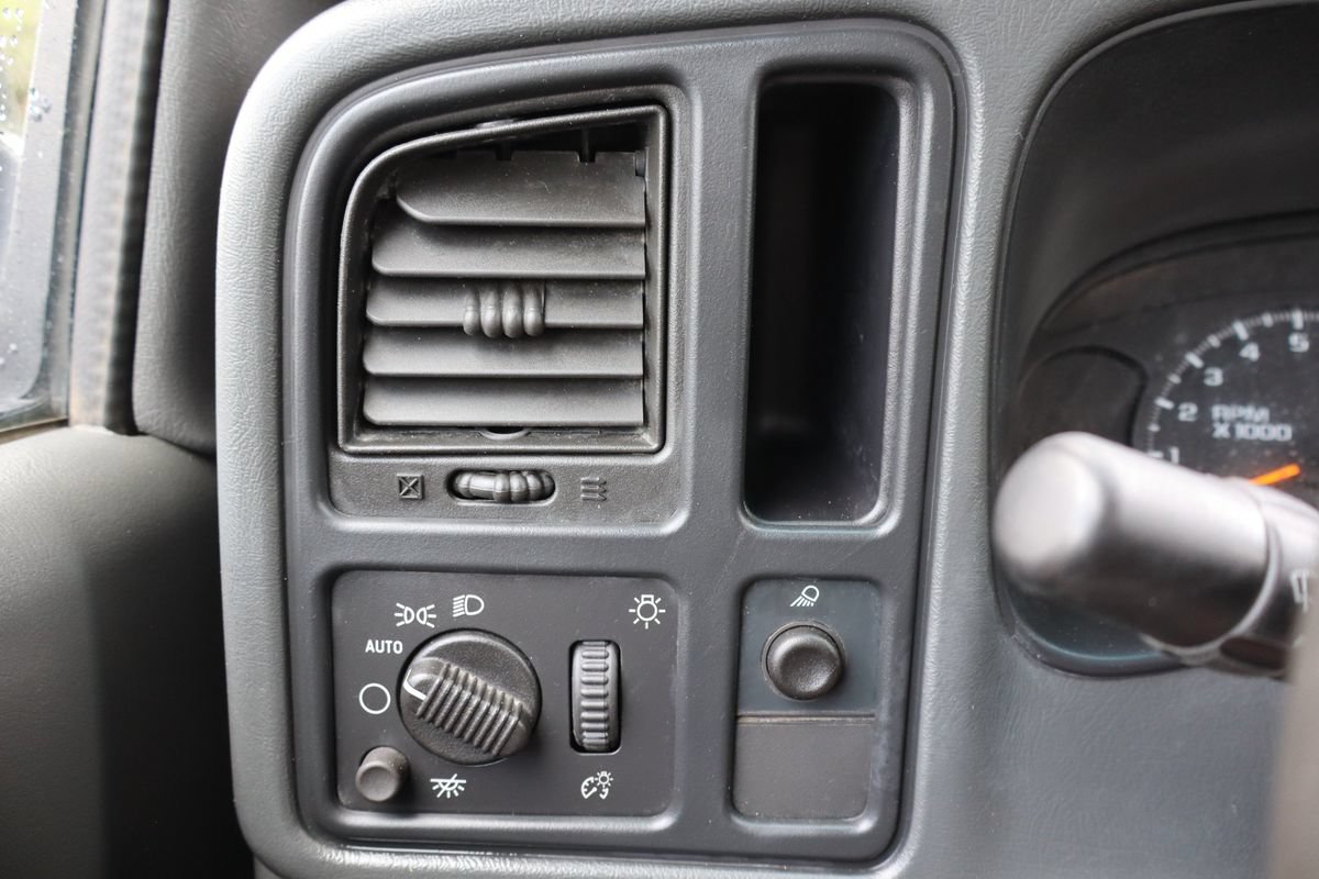 Used 2006 GMC Sierra 2500 W/T RWD image 27
