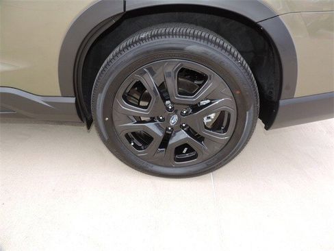 Certified 2025 Subaru Ascent Onyx Edition image 9