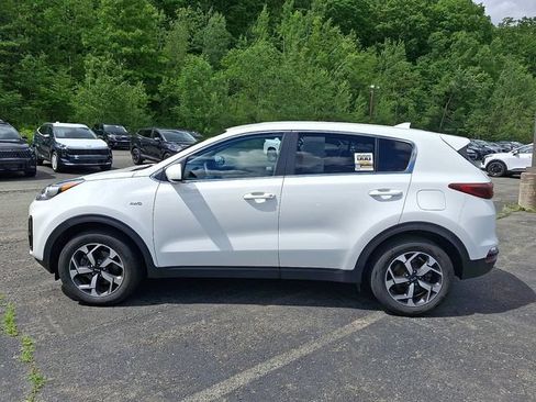 Used 2020 Kia Sportage LX AWD/4WD image 2