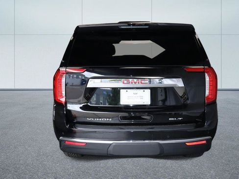 Used 2022 GMC Yukon SLT w/ SLT Luxury Package AWD/4WD image 4