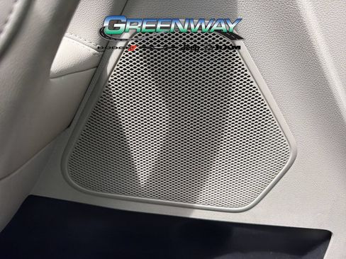 Used 2013 Lincoln MKX FWD image 16