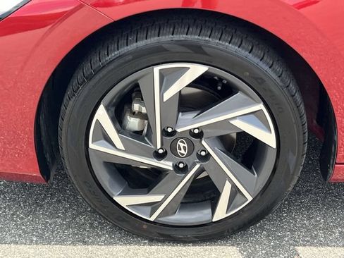 Used 2025 Hyundai Elantra Sport FWD image 36