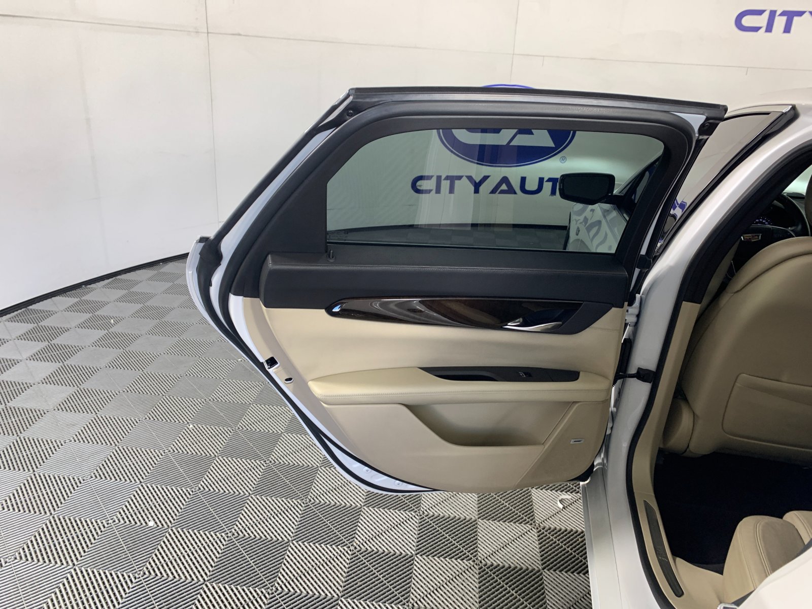Used 2018 Cadillac CT6 2.0T RWD image 27