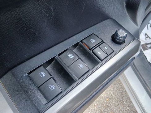 Used 2021 Toyota Tacoma SR5 w/ Technology Package AWD/4WD image 12