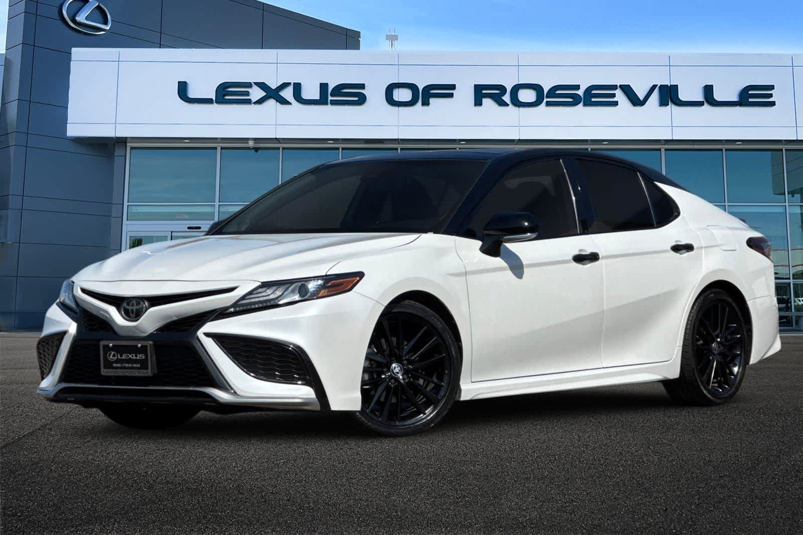 Used 2023 Toyota Camry XSE FWD image 1