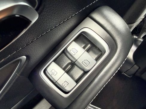 Used 2016 Mercedes-Benz S 550 4MATIC Sedan image 27