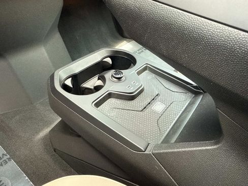 Used 2024 BMW iX xDrive50 w/ Premium Package AWD/4WD image 32