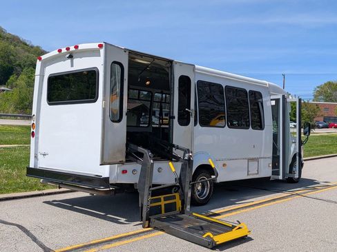 Used 2007 Ford E-450 and Econoline 450 RWD image 9