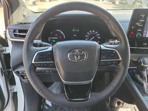 Used 2021 Toyota Sienna XSE w/ XSE Plus Package image 21