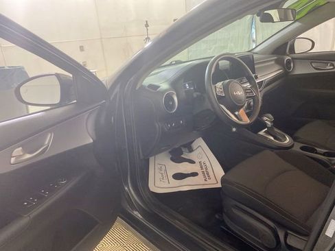 Used 2024 Kia Forte LXS w/ LXS Technology Package image 27