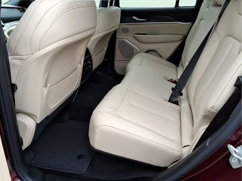 New 2026 Jeep Grand Cherokee Limited AWD/4WD image 11