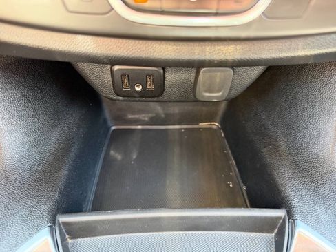 Used 2019 Chevrolet Traverse LS FWD image 22