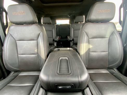 Used 2021 Chevrolet Suburban High Country image 34