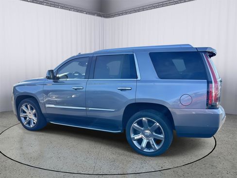 Used 2018 Cadillac Escalade Luxury image 10