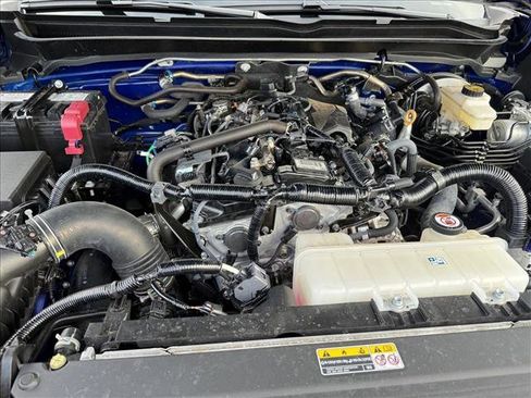 Certified 2025 Toyota Tacoma SR5 image 21