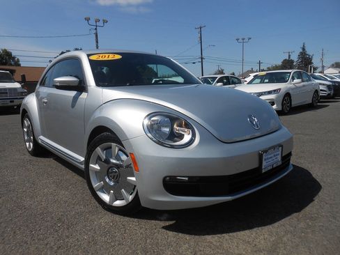 Used 2012 Volkswagen Beetle 2.5 FWD image 1