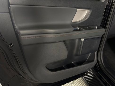 Used 2025 Ford Expedition Max Active RWD image 25