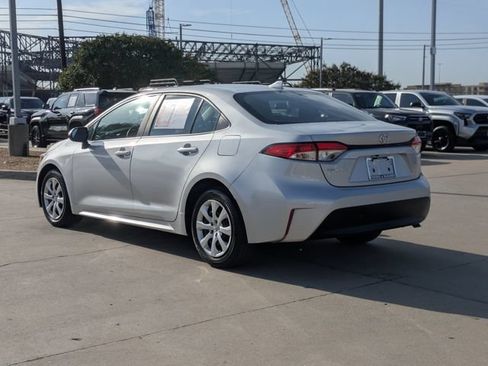 Used 2024 Toyota Corolla LE FWD image 9