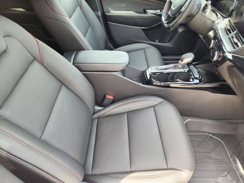 New 2026 Chevrolet Trax RS w/ Sunroof Package FWD image 14