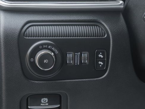 Used 2022 Jeep Wagoneer Series III w/ Premium Group I image 50