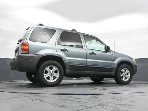 Used 2007 Ford Escape XLT image 35