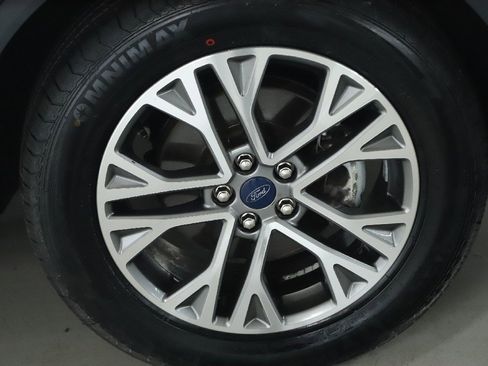 Used 2022 Ford Escape SEL image 10