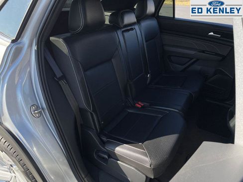 Used 2021 Volkswagen Atlas Cross Sport SE w/ Panoramic Sunroof Package image 24