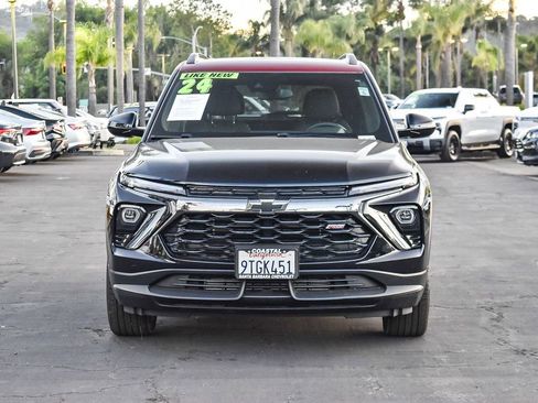 Used 2024 Chevrolet TrailBlazer RS w/ Driver Confidence Package image 2