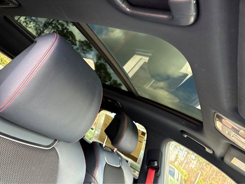 Used 2023 Genesis GV70 2.5T w/ Sport Prestige Package image 13