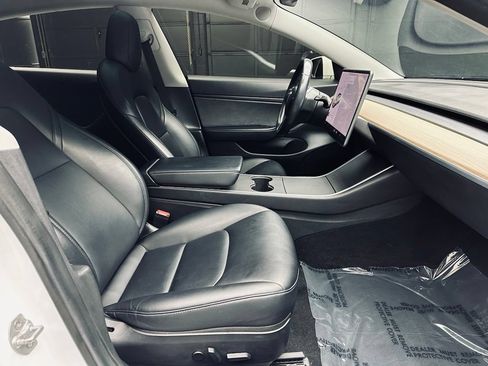 Used 2018 Tesla Model 3 Long Range RWD image 20