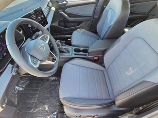 New 2026 Volkswagen Jetta SE video 4