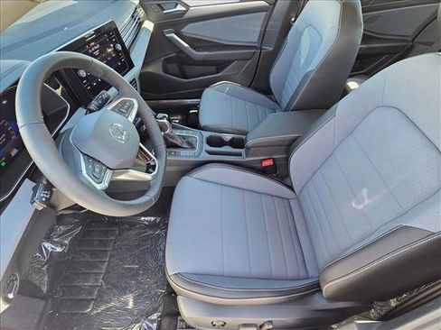 New 2026 Volkswagen Jetta SE image 4