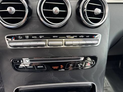 Used 2019 Mercedes-Benz GLC 300 4MATIC Coupe image 18