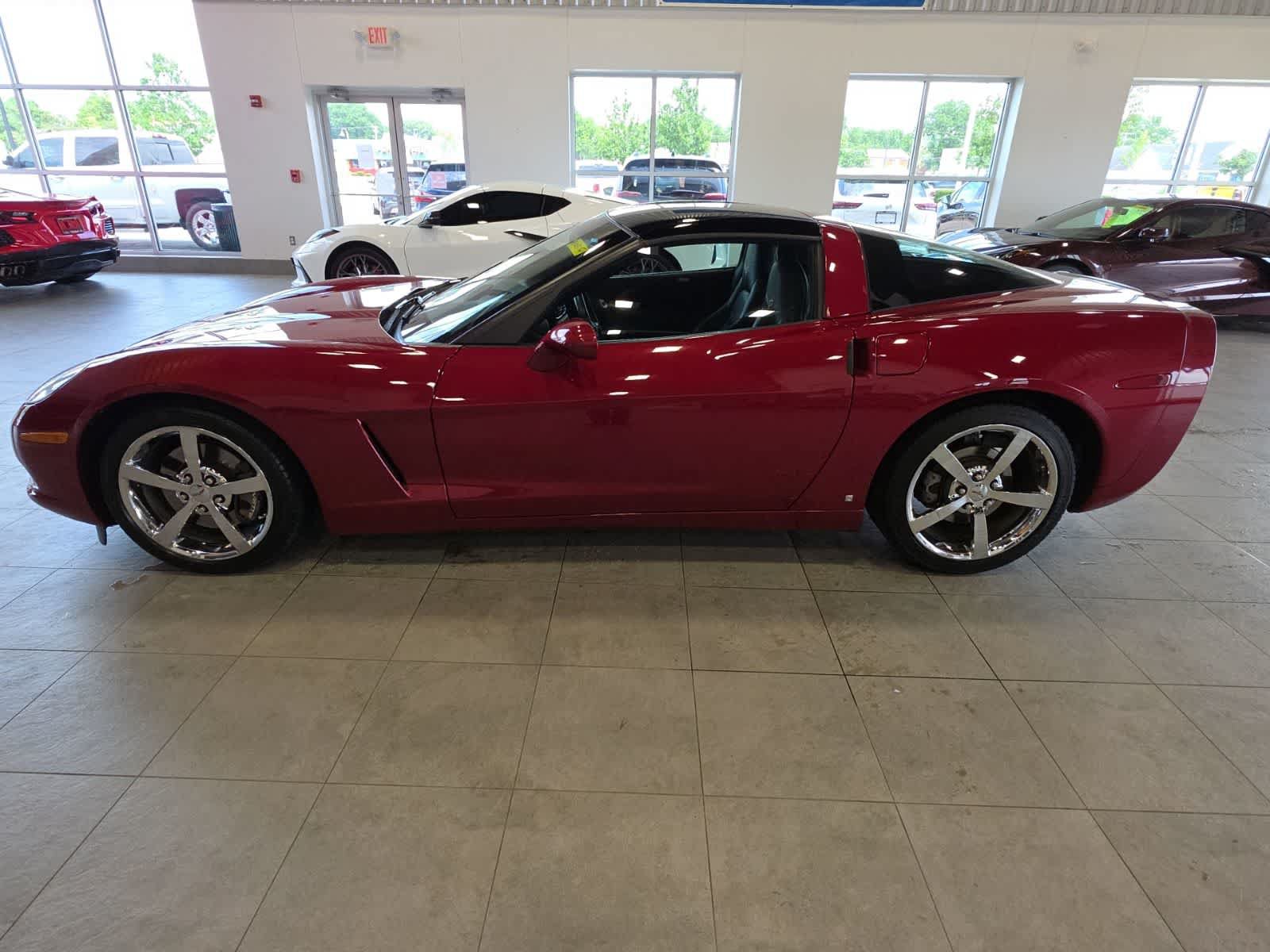 Used 2010 Chevrolet Corvette Coupe w/ Preferred Equipment Group RWD image 11