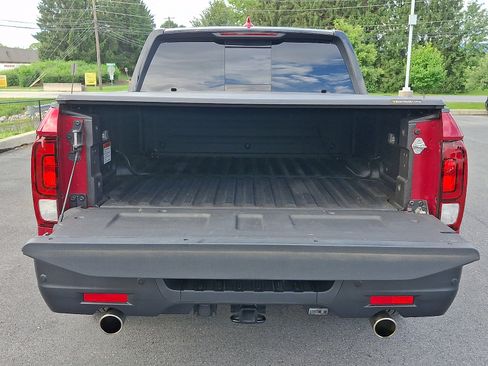 Used 2024 Honda Ridgeline Black Edition image 32