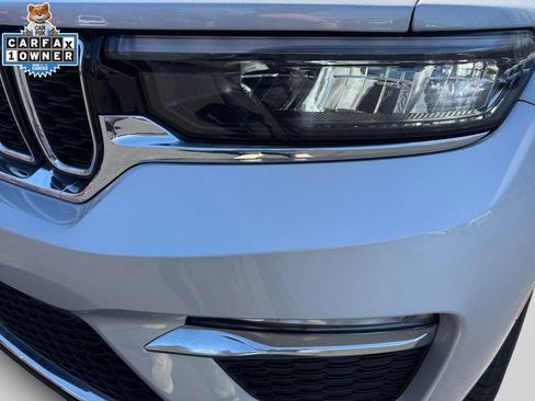 Used 2023 Jeep Grand Cherokee Limited image 22