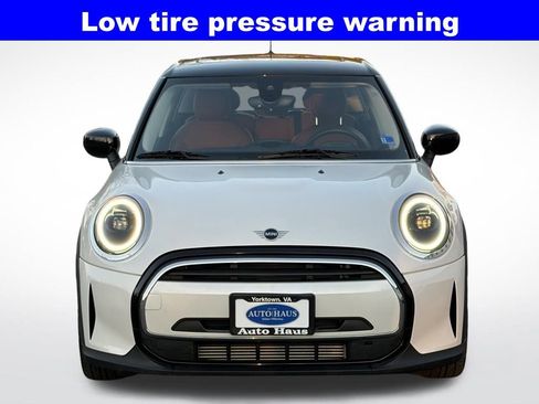 Used 2024 MINI Cooper 4-Door Hardtop image 10