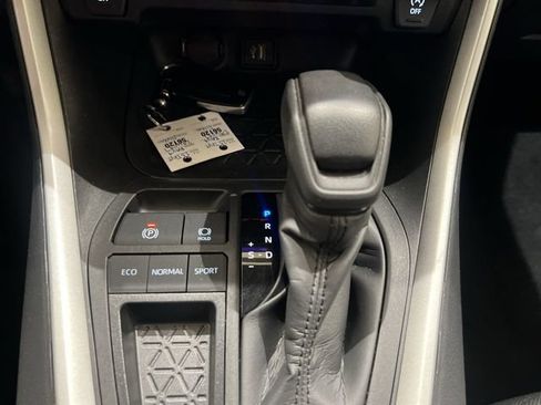 Used 2023 Toyota RAV4 XLE w/ Convenience Package FWD image 15