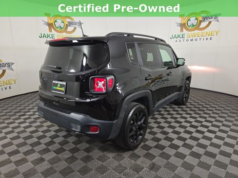 Certified 2022 Jeep Renegade Altitude w/ Convenience Group AWD/4WD image 10