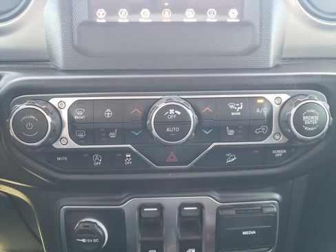 Used 2020 Jeep Wrangler Sport AWD/4WD image 24