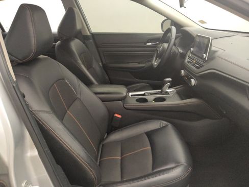 Used 2020 Nissan Altima 2.5 SR FWD image 21