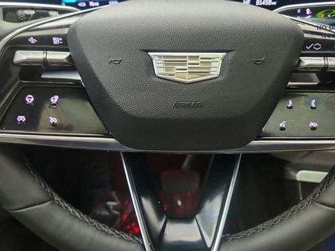 Used 2023 Cadillac Lyriq 2WD image 43