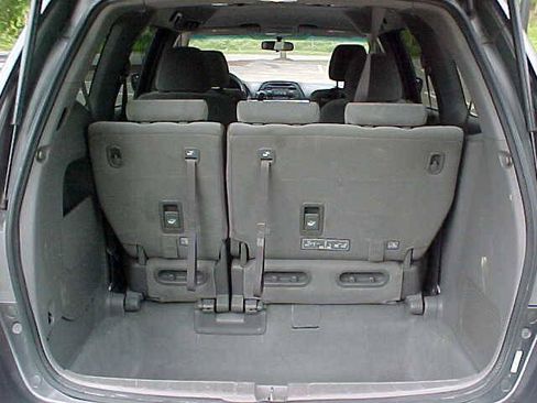 Used 2010 Honda Odyssey LX image 11