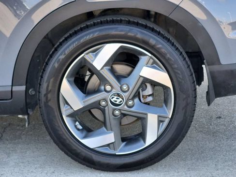 Used 2023 Hyundai Venue Limited FWD image 28