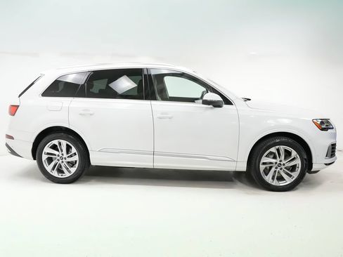 Used 2021 Audi Q7 3.0T Premium w/ Convenience Package AWD/4WD image 9