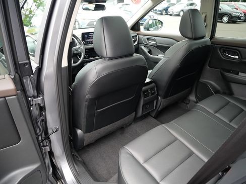 Used 2022 Nissan Rogue SV w/ SV Premium Package AWD/4WD image 23