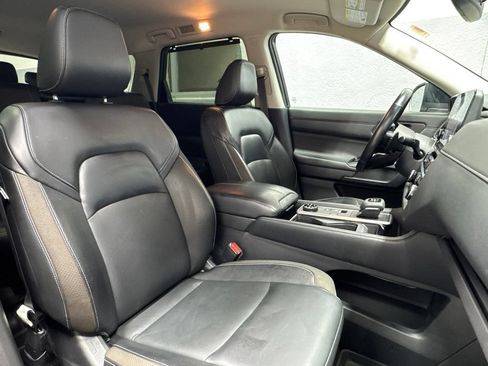 Used 2022 Nissan Pathfinder SL AWD/4WD image 22